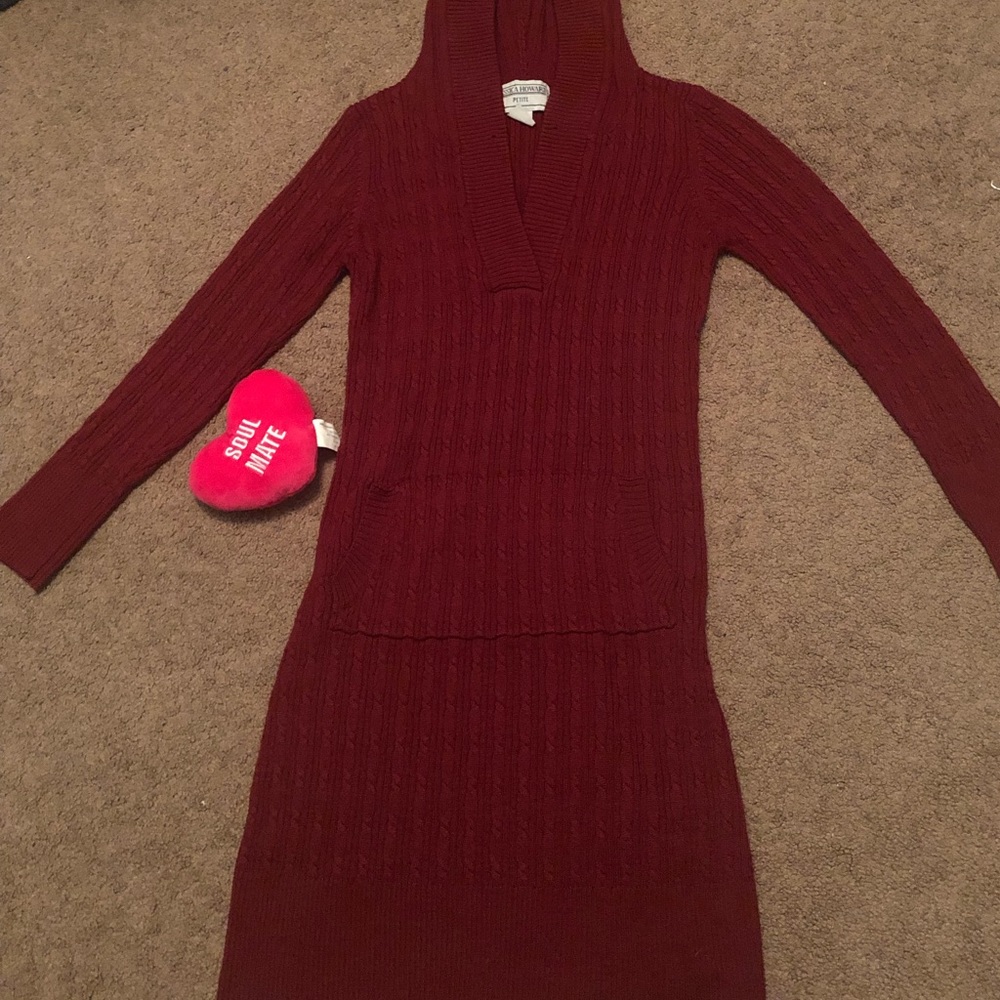 Petite Jessica Howard Burgundy Dress